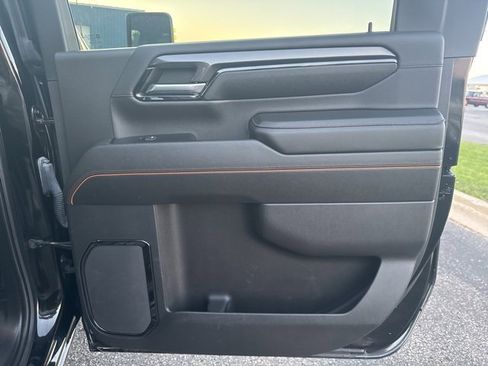 Used 2024 GMC Sierra 2500 AT4 image 21