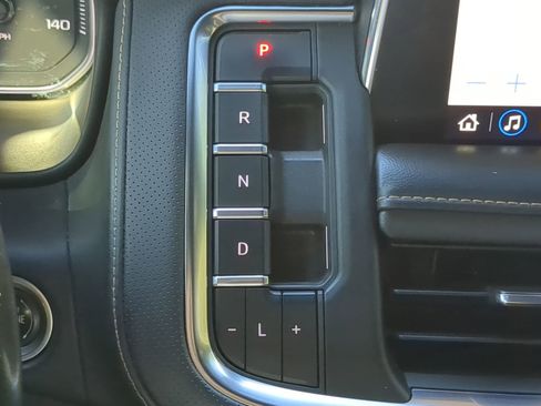 Used 2021 GMC Yukon XL AT4 w/ AT4 Premium Package image 59