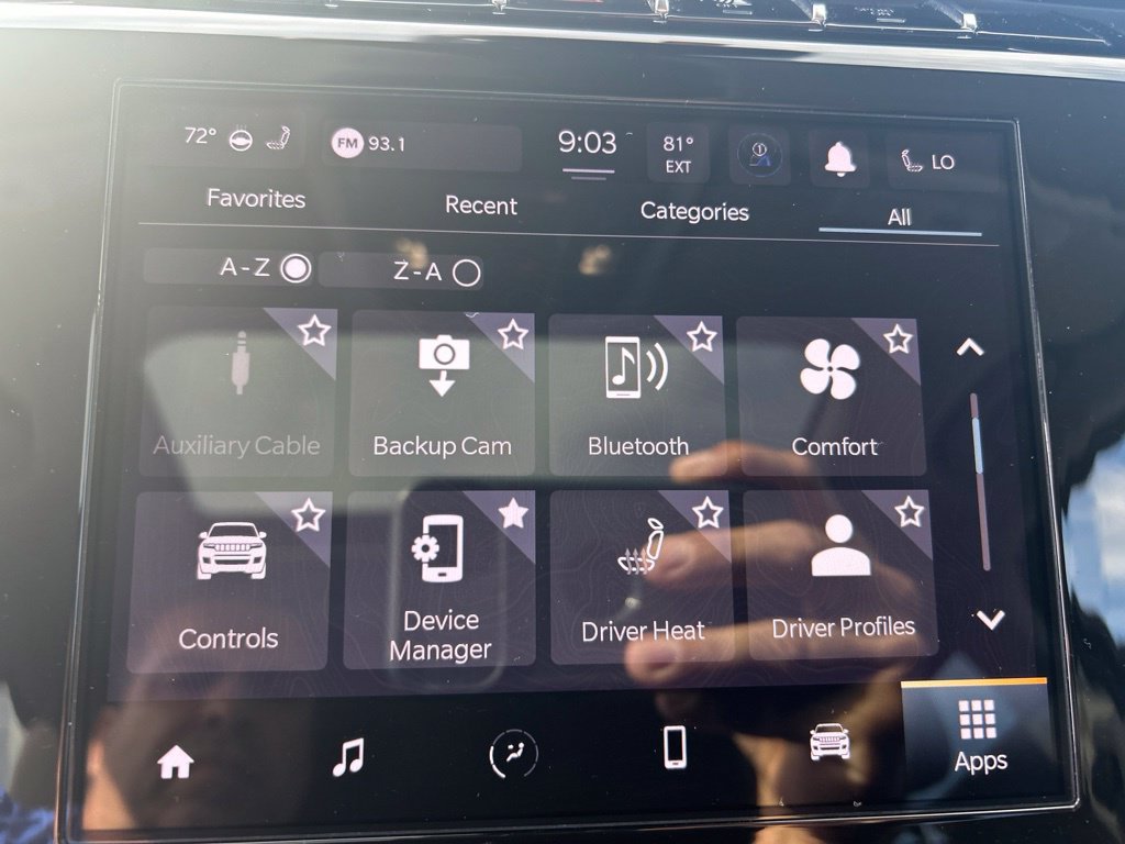 Used 2023 Jeep Grand Cherokee Laredo w/ Luxury Tech Group I RWD image 38
