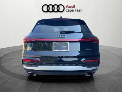 Certified 2025 Audi Q5 Premium AWD/4WD image 4