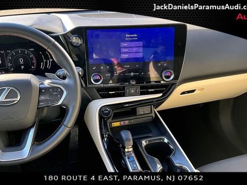 Used 2024 Lexus NX 350 AWD image 6
