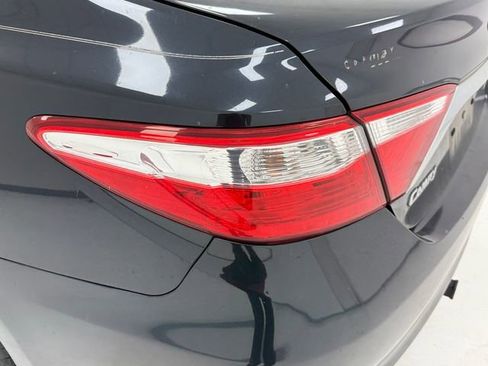 Used 2015 Toyota Camry LE FWD image 8