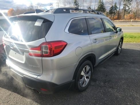 Used 2019 Subaru Ascent Premium image 5