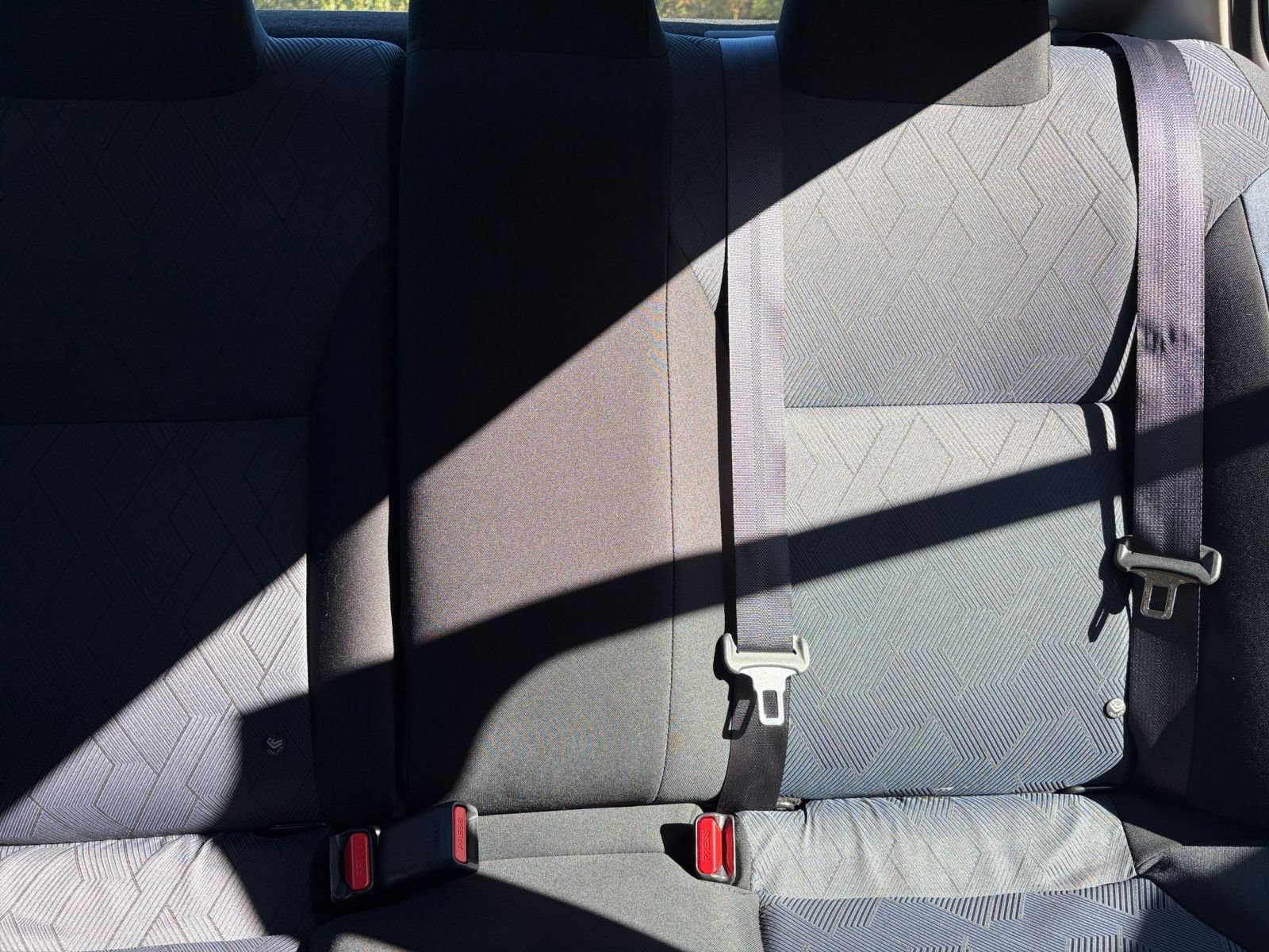 Used 2025 Nissan Versa SV FWD image 34