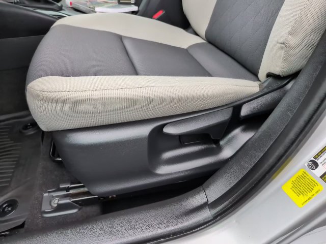 Used 2024 Toyota Corolla LE FWD image 13