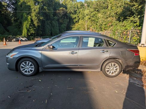 Used 2015 Nissan Altima 2.5 S w/ Power Driver Seat Package FWD image 3