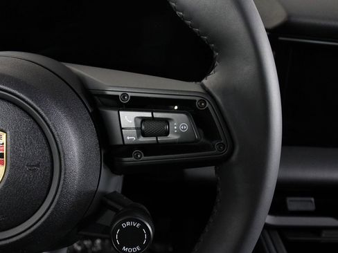 Certified 2025 Porsche Macan Electric RWD image 15