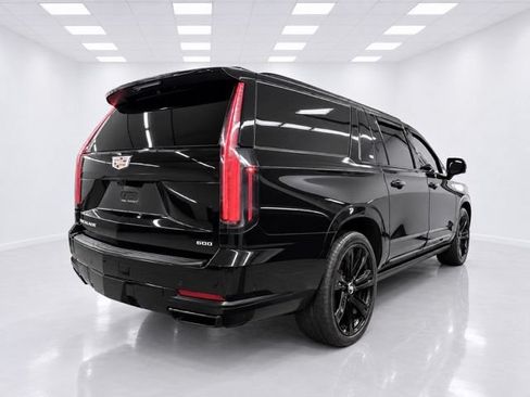 Used 2025 Cadillac Escalade ESV Sport Platinum AWD/4WD image 15