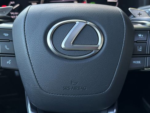 Used 2022 Lexus LX 600 4WD w/ Accessory Package (Z1) image 34