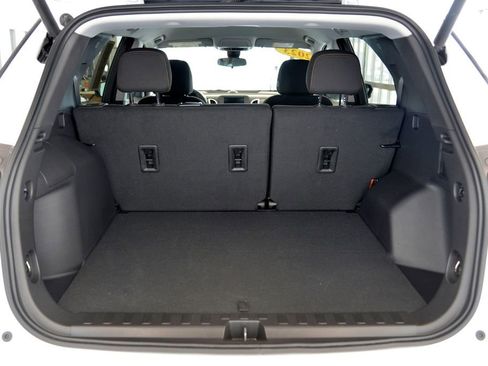 Used 2023 Chevrolet Equinox LT FWD image 29