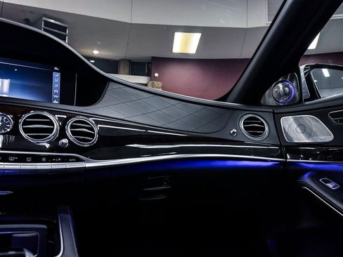 Used 2018 Mercedes-Benz Maybach S 560 4MATIC image 26