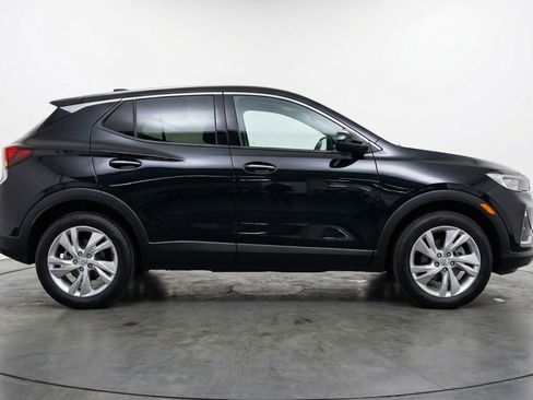 Used 2025 Buick Encore GX Preferred AWD/4WD image 11