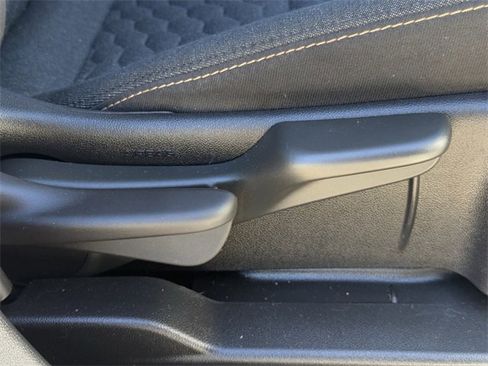 Used 2020 Chevrolet Equinox LT image 30