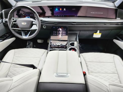 Certified 2025 Cadillac Escalade V image 10