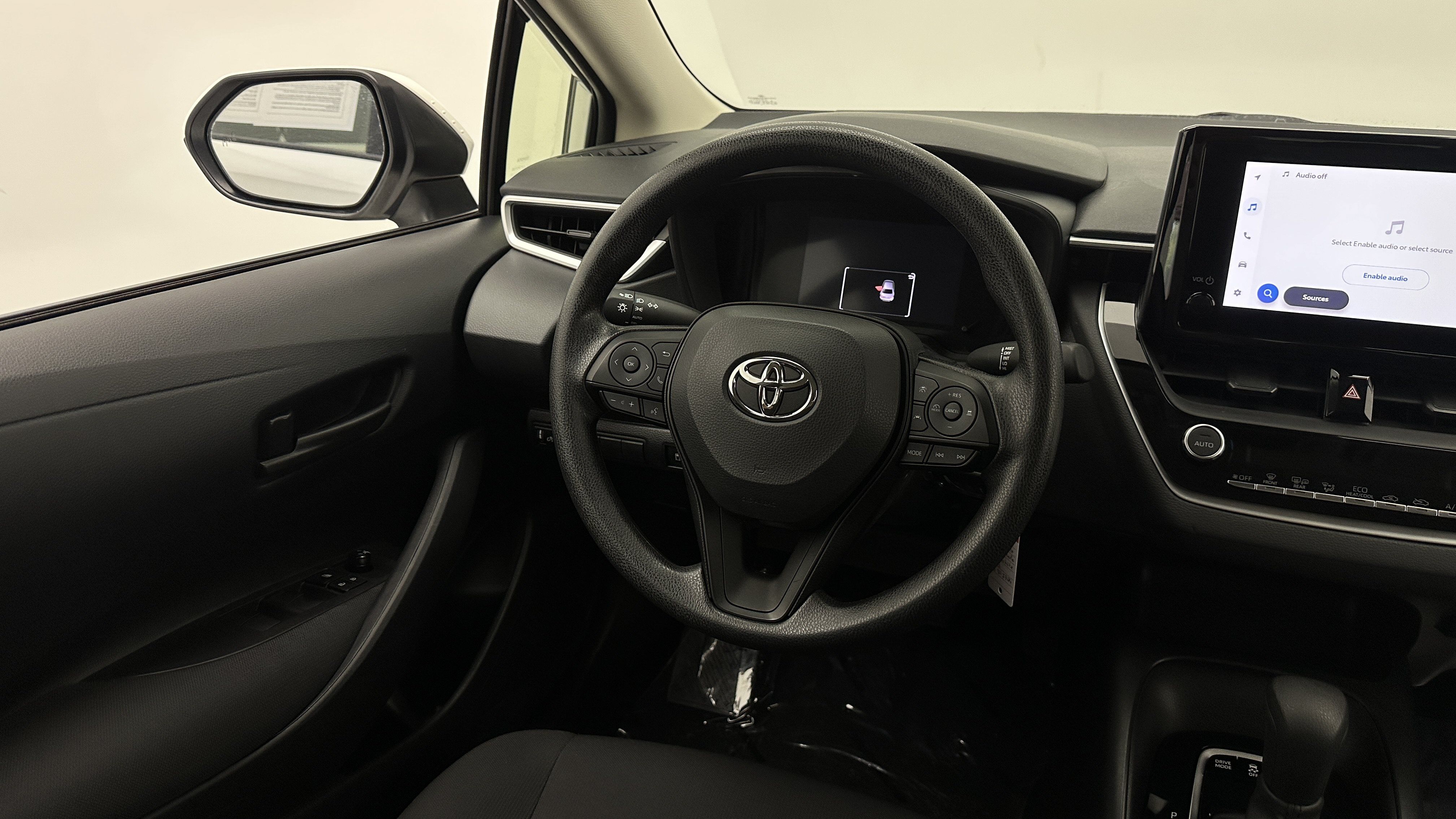 Used 2026 Toyota Corolla LE FWD image 27