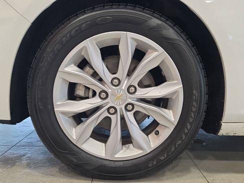 Used 2022 Chevrolet Malibu LT FWD image 13
