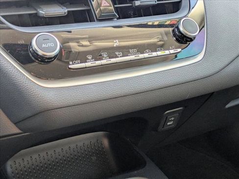 Used 2024 Toyota Corolla LE image 14