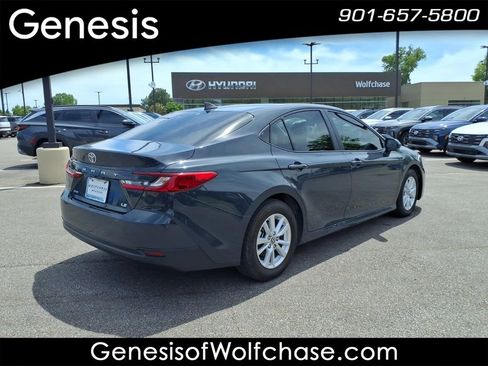 Used 2025 Toyota Camry LE FWD image 5
