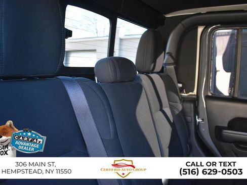 Used 2022 Jeep Gladiator Willys image 27