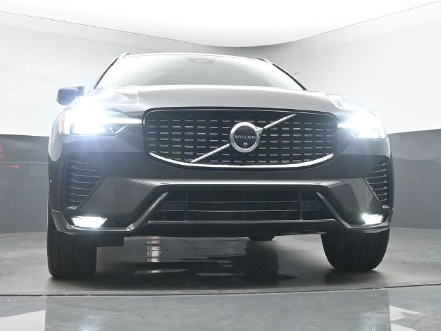 Used 2024 Volvo XC60 B5 Plus w/ Protection Package Premier AWD/4WD image 34