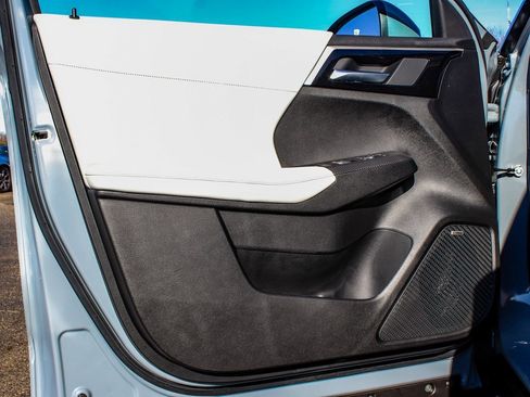 New 2025 Mitsubishi Outlander SE image 8