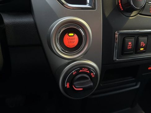 Used 2021 Nissan Titan SV w/ Accessory Utility Package image 21