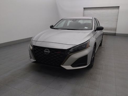 Used 2024 Nissan Altima 2.5 SR image 15