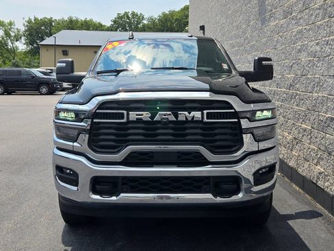 Used 2025 RAM 2500 Big Horn AWD/4WD image 8