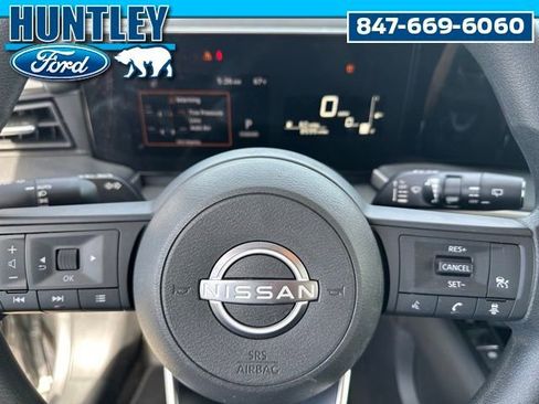 Used 2025 Nissan Kicks S FWD image 21