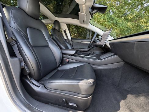 Used 2021 Tesla Model 3 Standard Range Plus RWD image 23