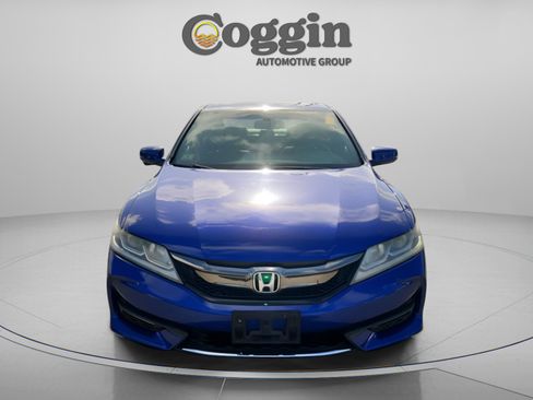 Used 2017 Honda Accord EX-L image 9
