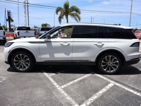 New 2025 Lincoln Aviator 2WD w/ Equipment Group 101A image 4