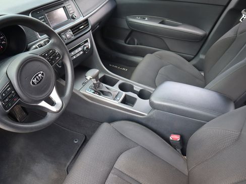 Used 2016 Kia Optima LX w/ LX Convenience Package image 32