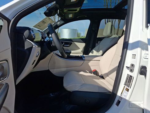 New 2026 Mercedes-Benz GLC 300 GLC 300 image 9