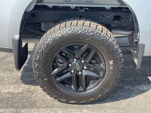 New 2026 Chevrolet Silverado 1500 Custom Trail Boss AWD/4WD image 4