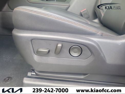 Used 2025 GMC Sierra 1500 AT4 w/ AT4 Premium Package AWD/4WD image 23