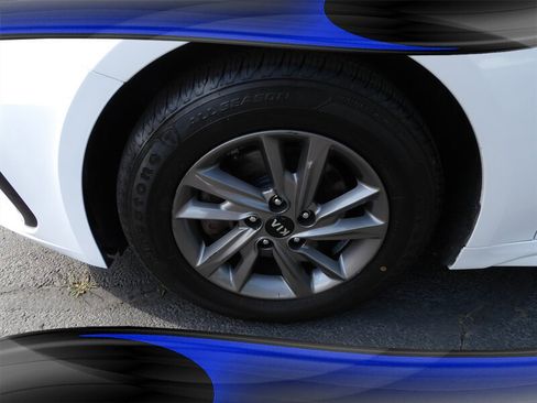 Used 2020 Kia Optima LX FWD image 11