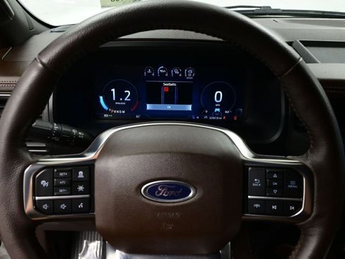 Used 2024 Ford Expedition King Ranch RWD image 18