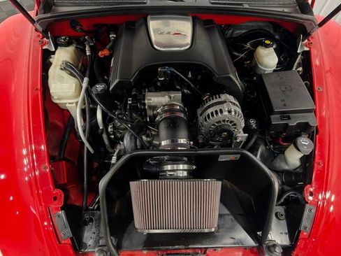 Used 2003 Chevrolet SSR w/ Preferred Equipment Group RWD image 37