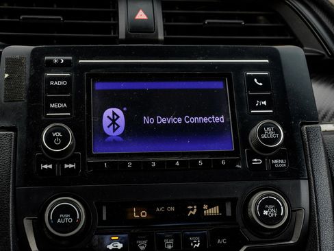 Used 2017 Honda Civic Sport image 32