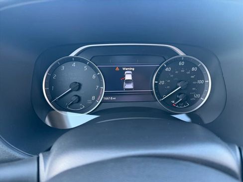 Used 2024 Nissan Frontier SL w/ Technology Package image 15