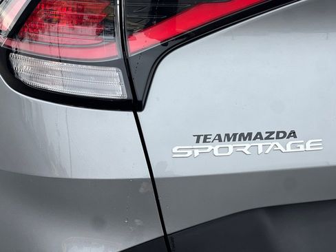 Used 2024 Kia Sportage LX image 23