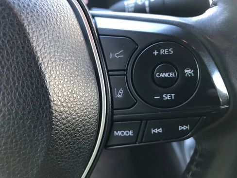 Used 2022 Toyota Corolla SE image 16