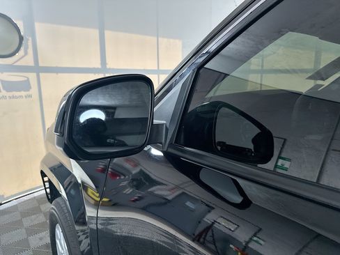 Certified 2024 Toyota Tacoma SR5 AWD/4WD image 10