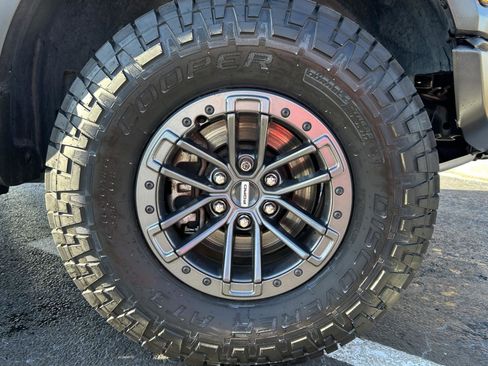 Used 2019 Ford F150 Raptor w/ Equipment Group 802A Luxury image 11