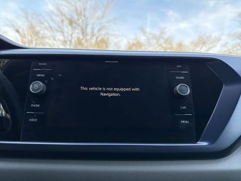 Used 2022 Volkswagen Taos SE image 18