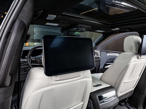 Used 2026 Cadillac Escalade V w/ LPO, Floor Liner Package AWD/4WD image 32
