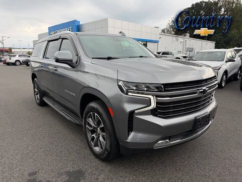 Used 2021 Chevrolet Suburban LT w/ LT Signature Package AWD/4WD image 1