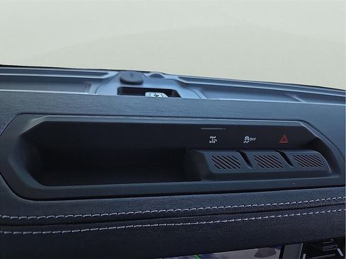 New 2025 Ford Bronco Outer Banks image 17