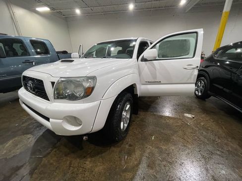 Used 2011 Toyota Tacoma 4x4 Double Cab w/ TRD Sport Pkg image 20